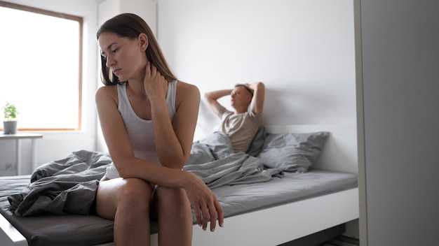 Ночные поты связаны с нарушениями гормонального регулирования
